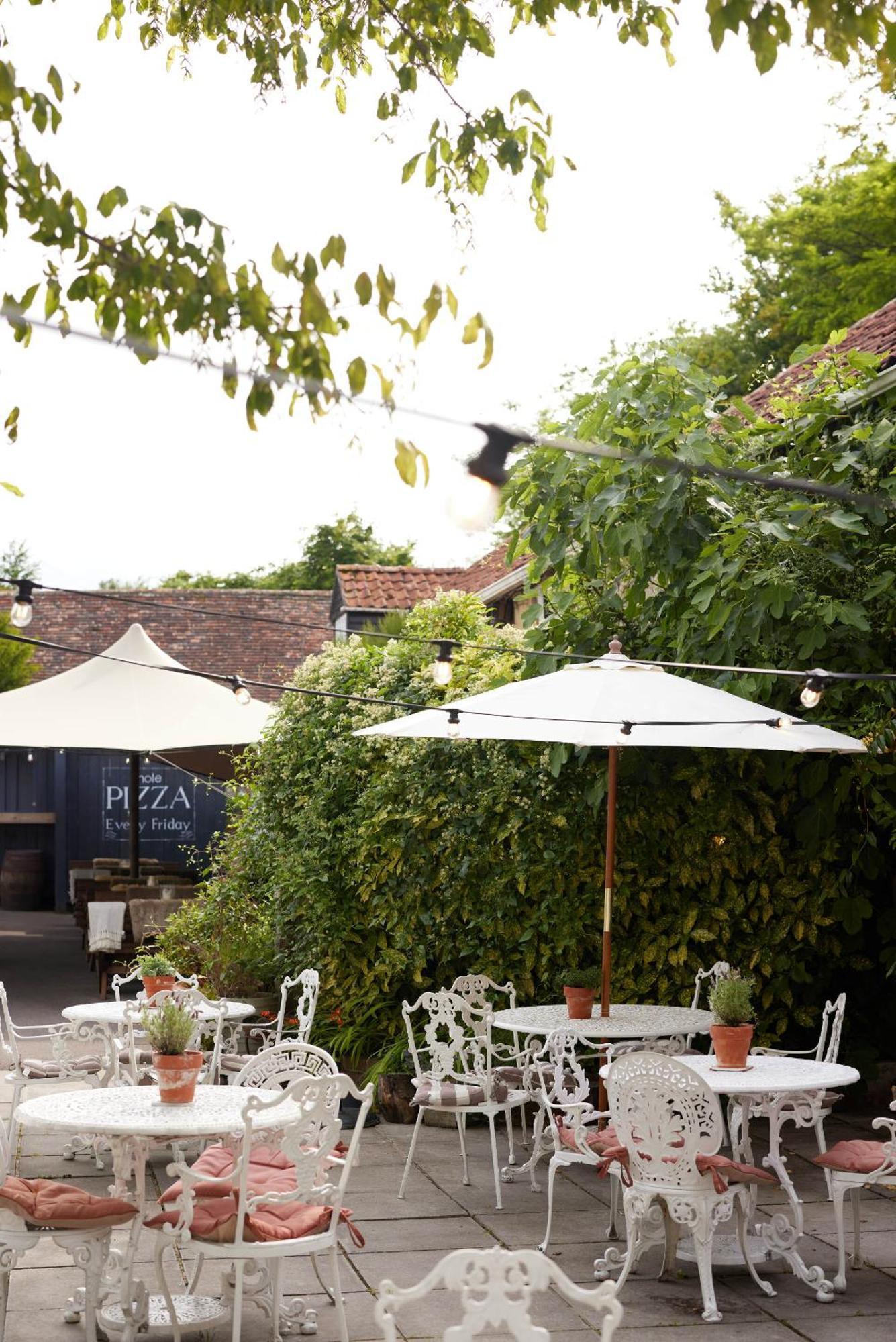 The Grosvenor Arms Hotel Hindon Bagian luar foto