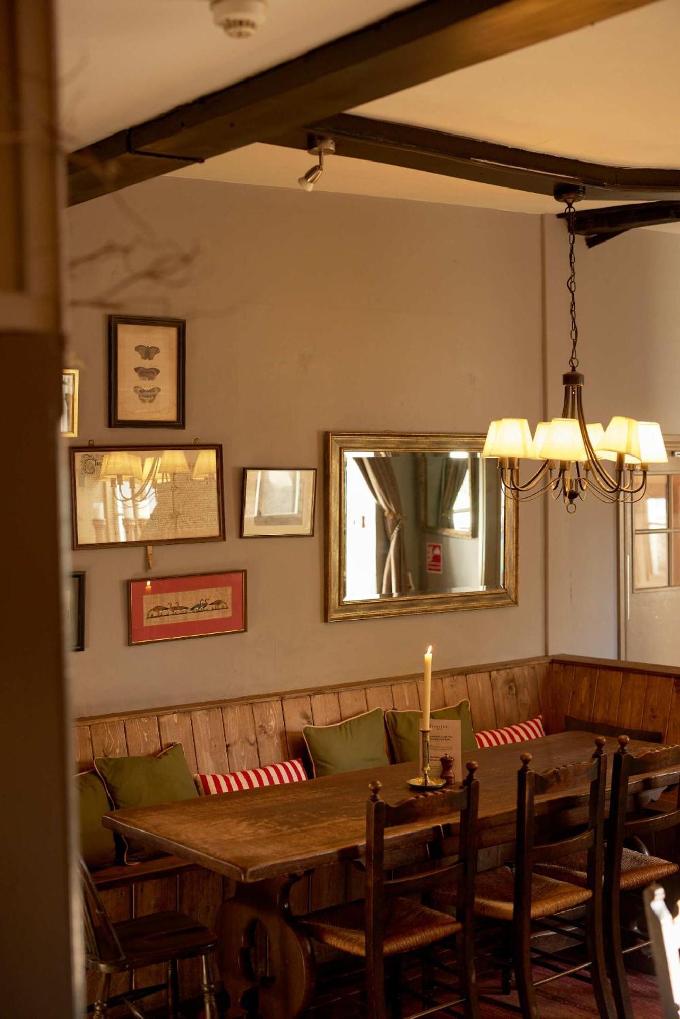 The Grosvenor Arms Hotel Hindon Bagian luar foto